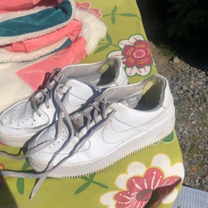 Nike airforceq - Nike airforce i bra skick! Först till kvarn 