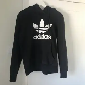 Adidas hoodie, storlek M