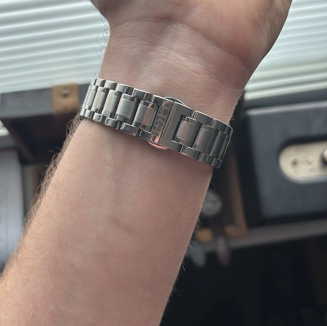 Silverfärgad klocka från LIGE - 1