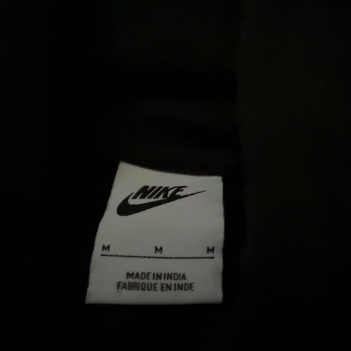Svart Nike hoodie med broderad logo - 3