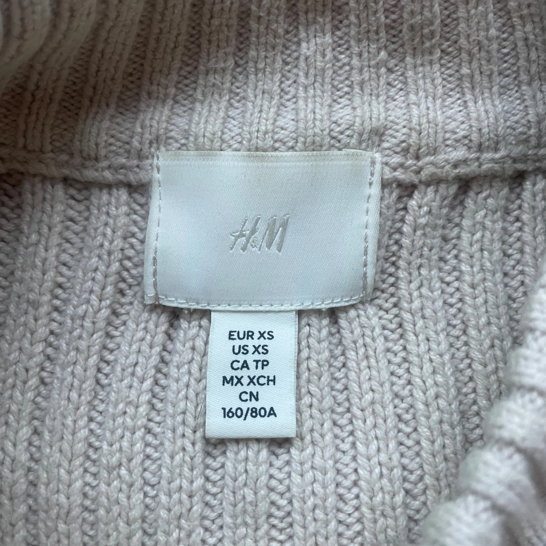 Beige ribbstickad tröja från H&M XS - 2