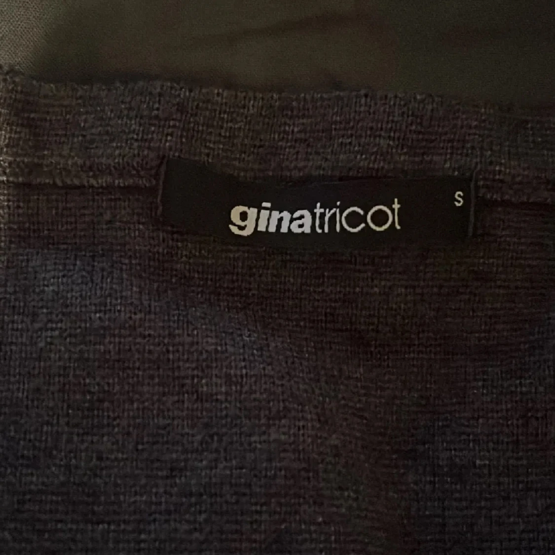 Mörkgrå kofta från Gina Tricot - 2