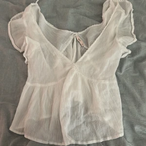 TOPP - Söt topp från Nelly🤍