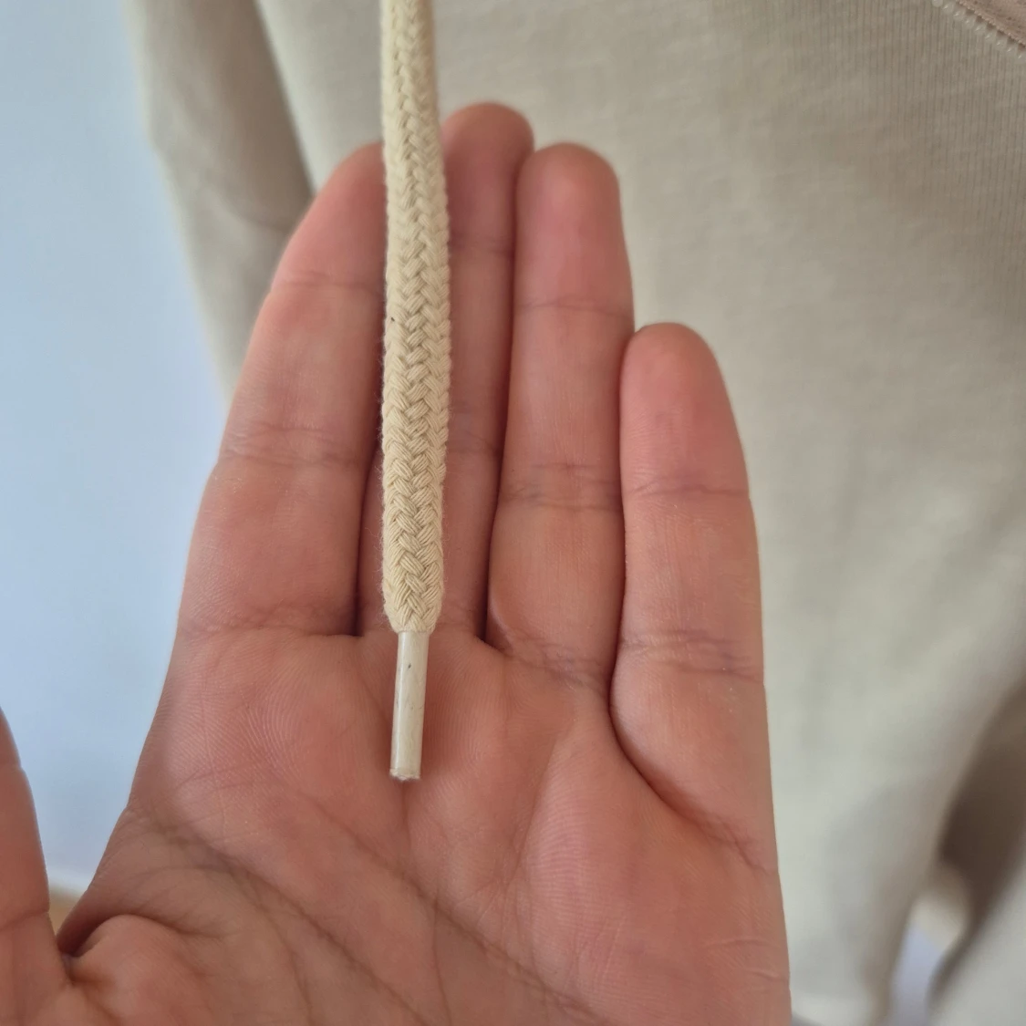 Beige hoodie med dragkedja från Norrsken - 4