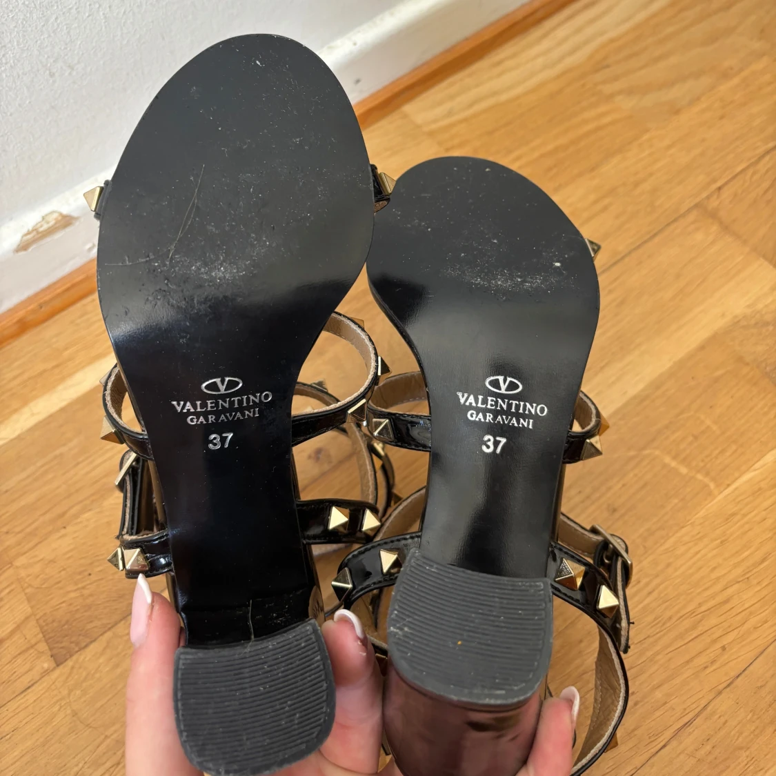 Valentinorockstud klackskor - 3