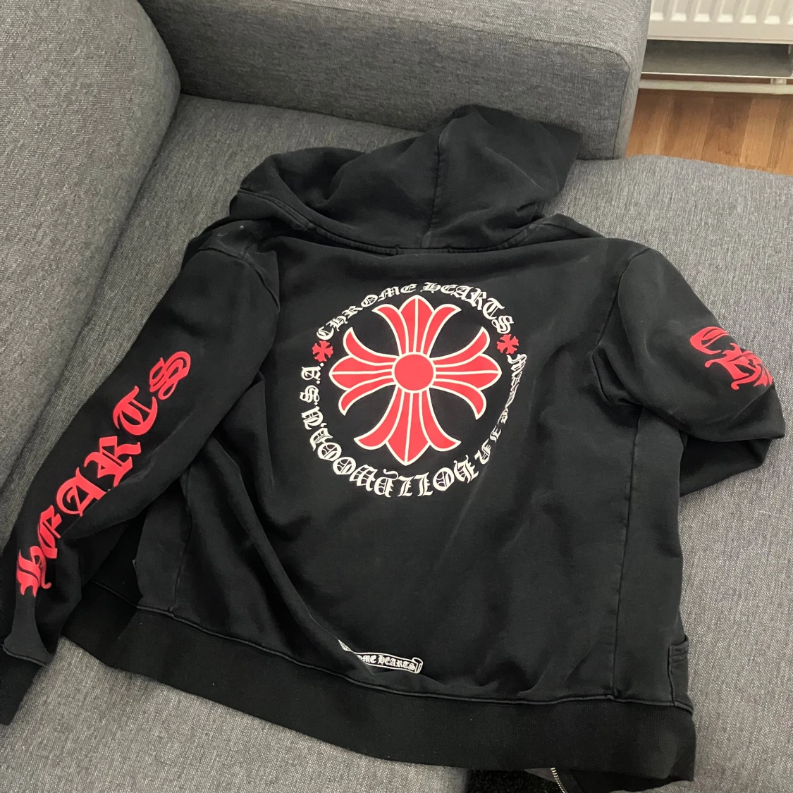 Svart hoodie från Chrome Hearts med tryck - 2