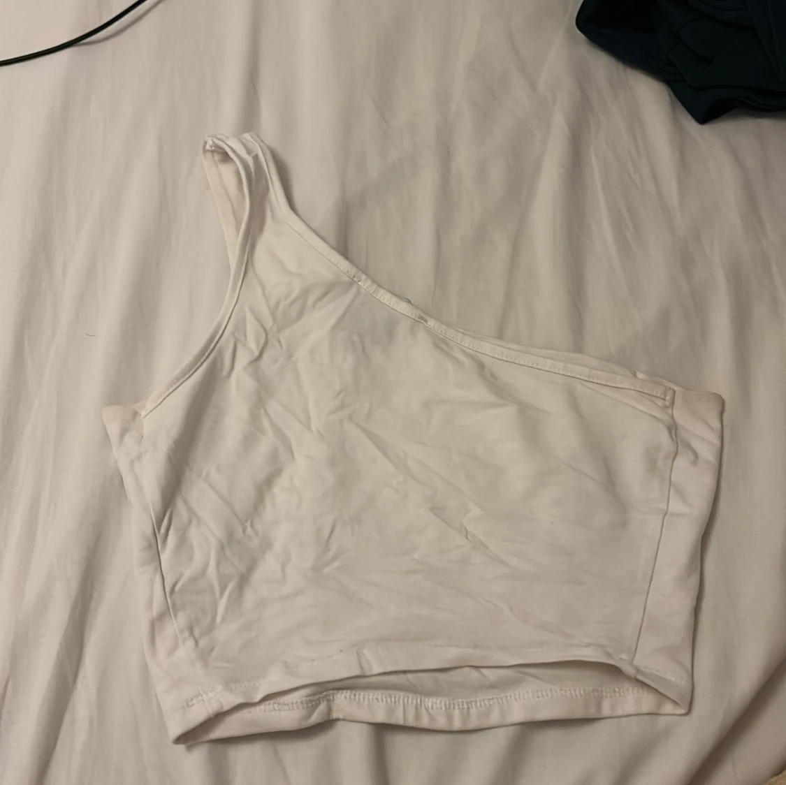 Vit oneshoulder topp från Primark XS - 1