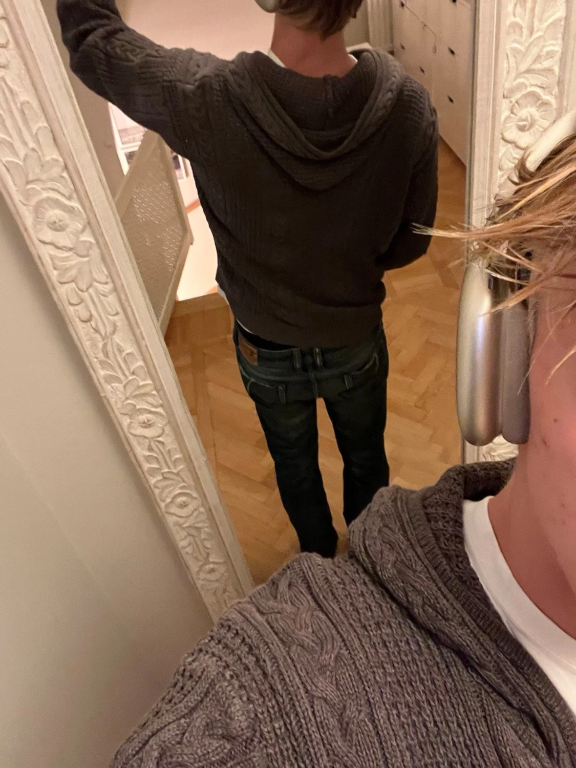 Grå stickad hoodie med dragkedja - 1