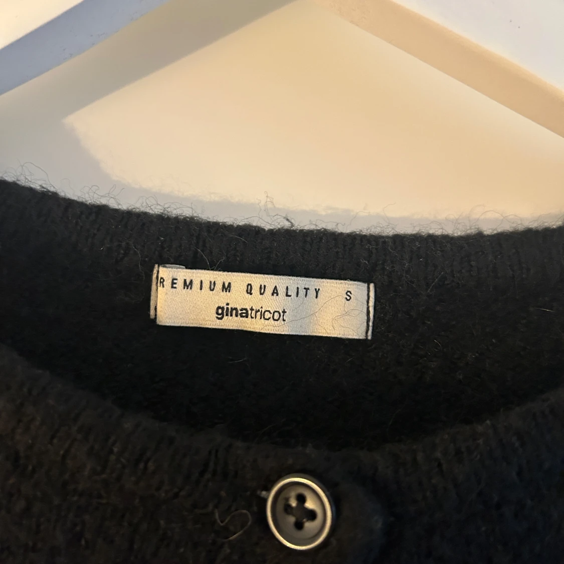 Svart kofta Gina Tricot