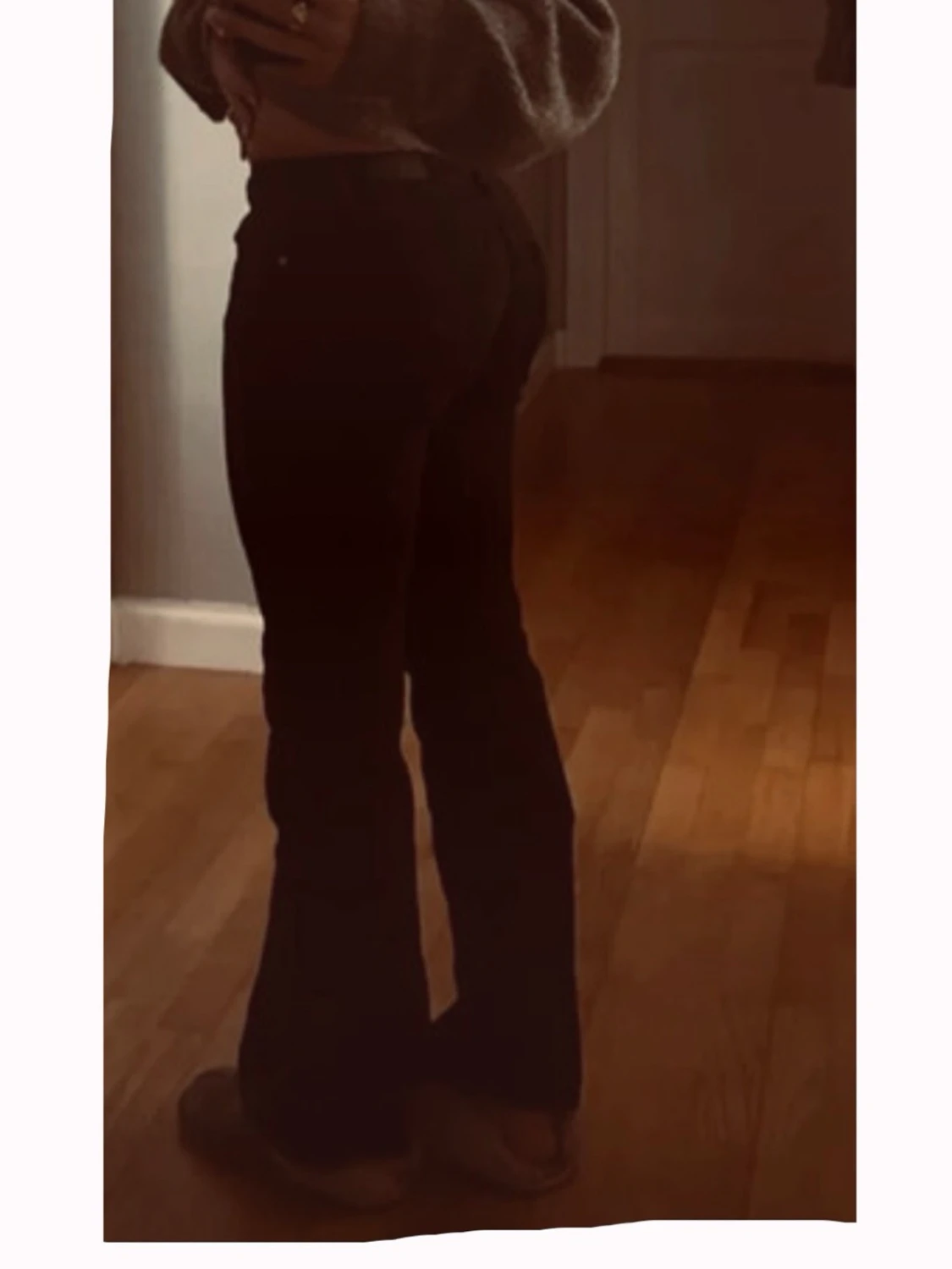 Svarta bootcut jeans - 1