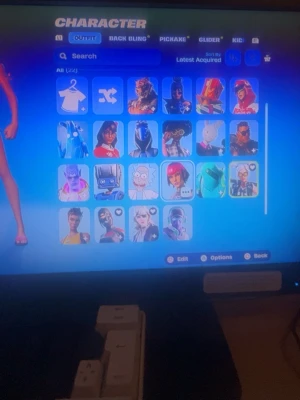 Fortnite konto FA - Fortnite konto FA. 150kr (pris kan diskuteras)