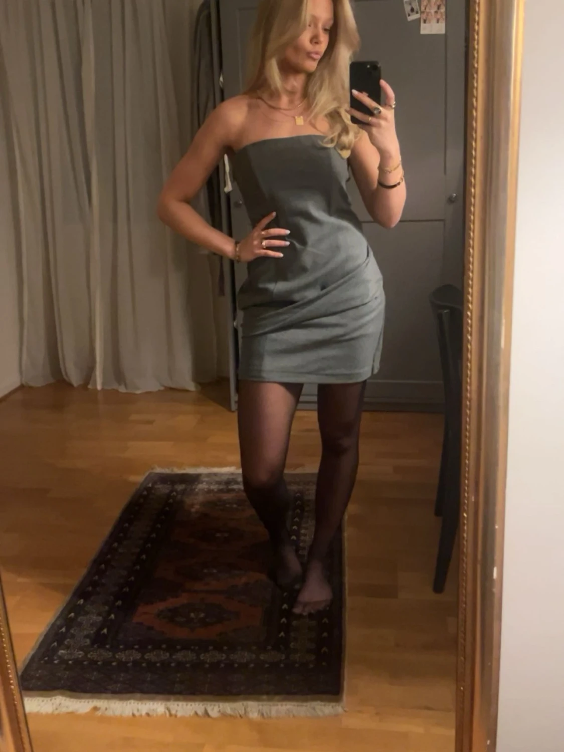 Off shoulder klänning - 1