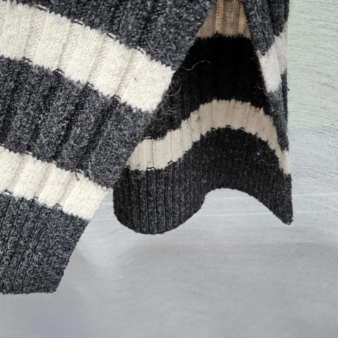 Randig ribbad stickad tröja M - 4