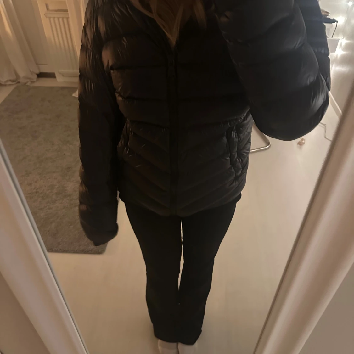 Svart Colmar dunjacka med huva - 1