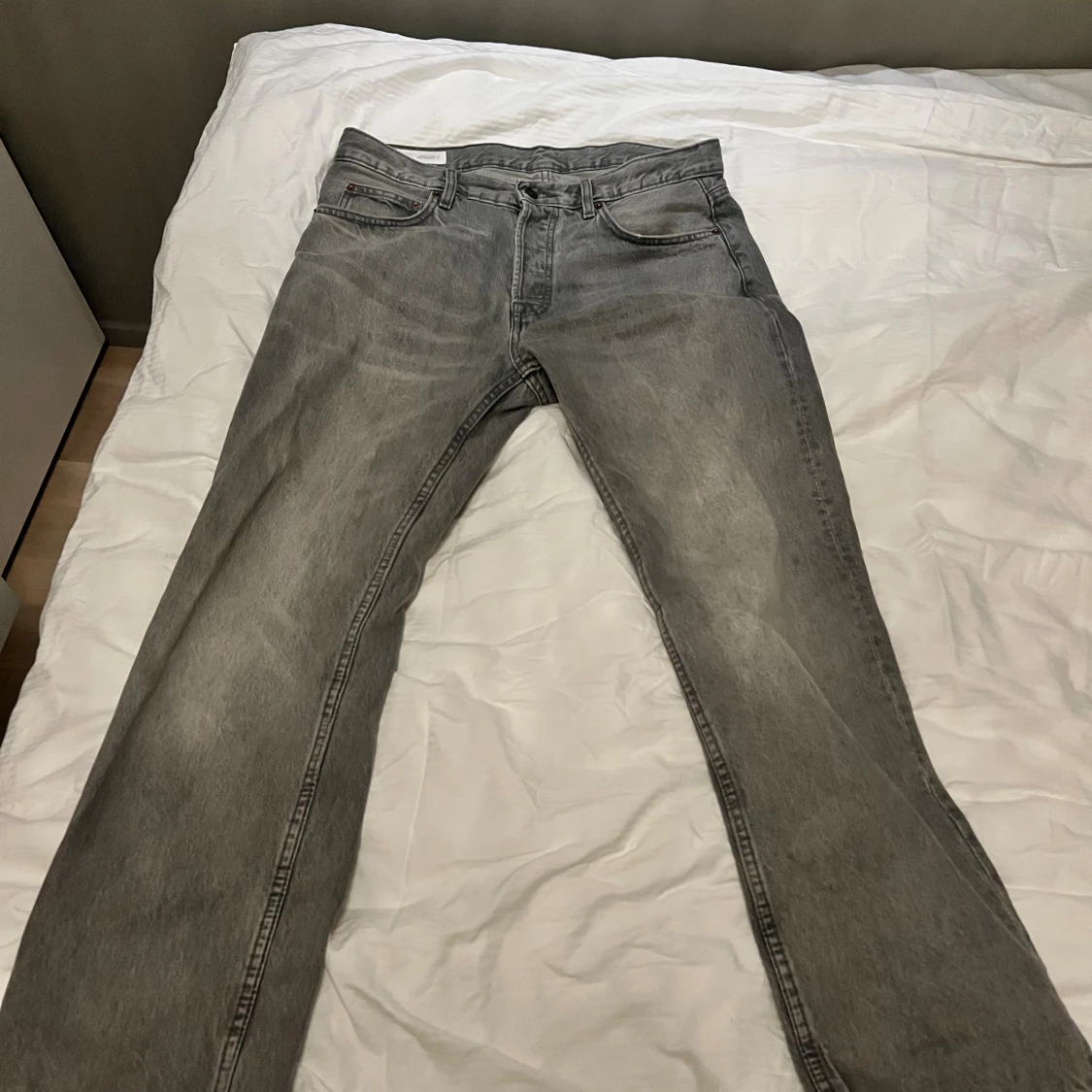 Grå jeans från Zara, storlek 42/32