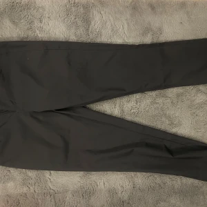 Svarta golf byxor från Puma - Svarta golfbyxor från Puma perfekta för golfen