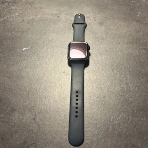 Apple Watch ⌚️  - Apple Watch,Jag säljer en nästa helt ny, knappt använd, bra skick, ny pris 2999 kr. Pris kan diskuteras. Model:se serie 3