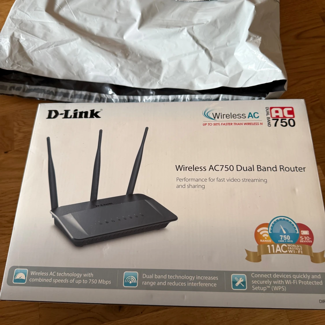 Wireless AC750 Dual Band Router
