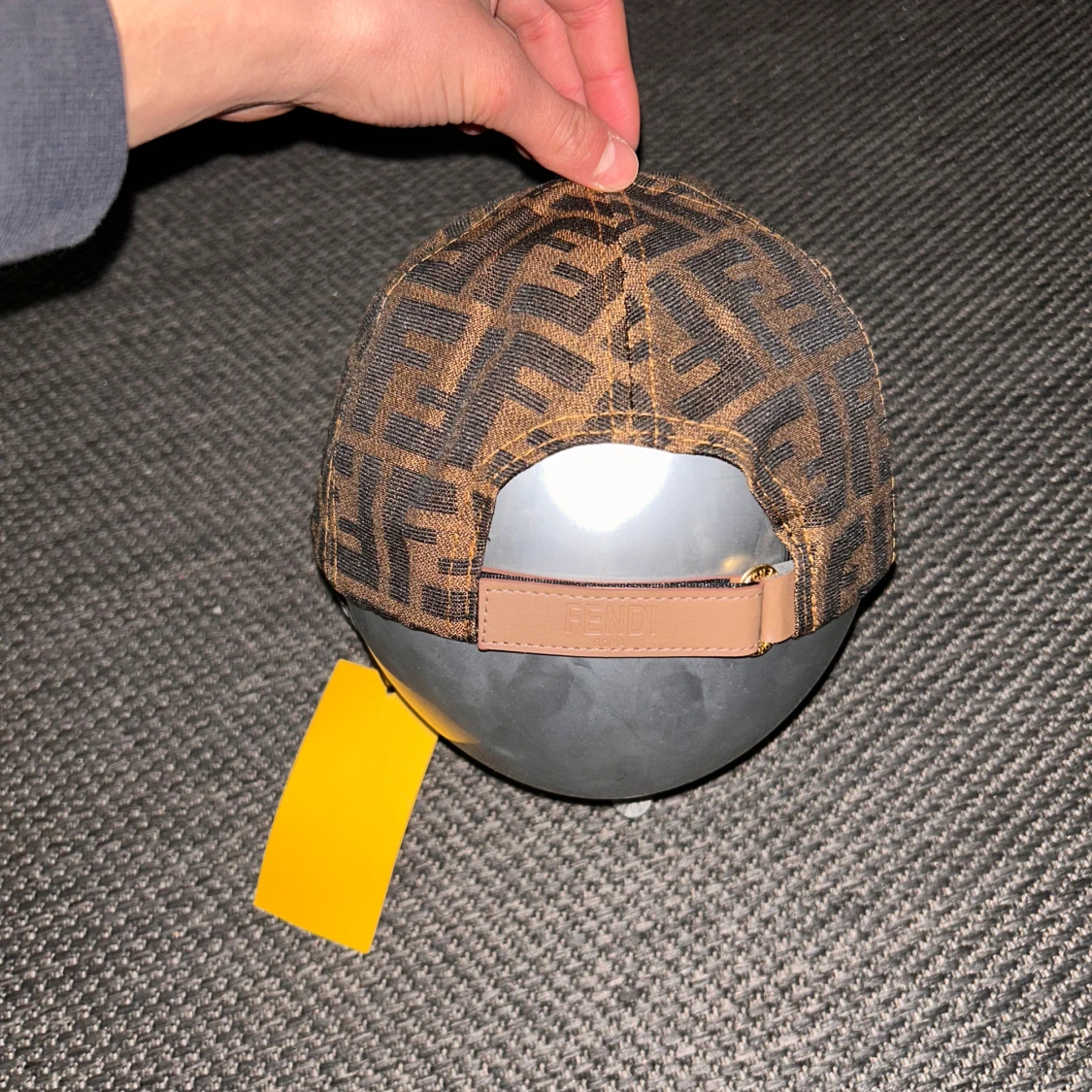 Fendi keps med FF-logga, brun - 1