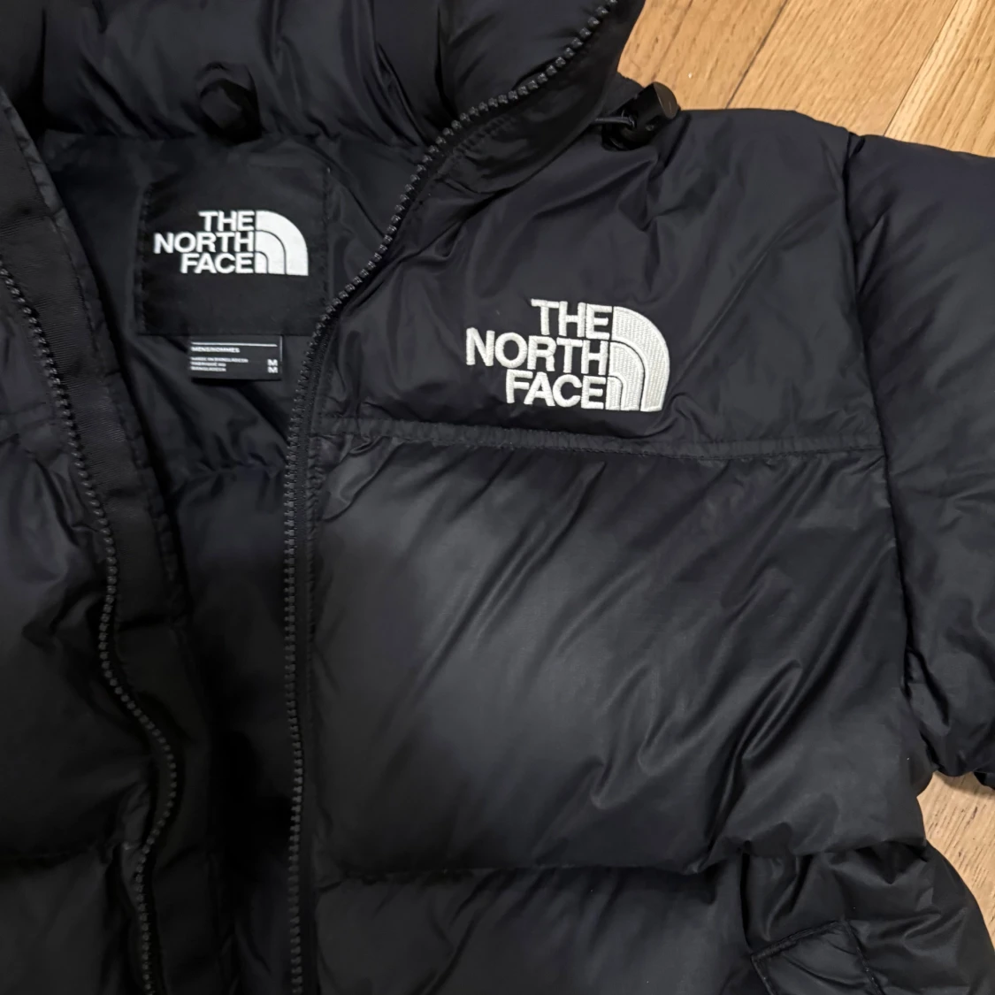 Svart pufferjacka från The North Face - 1