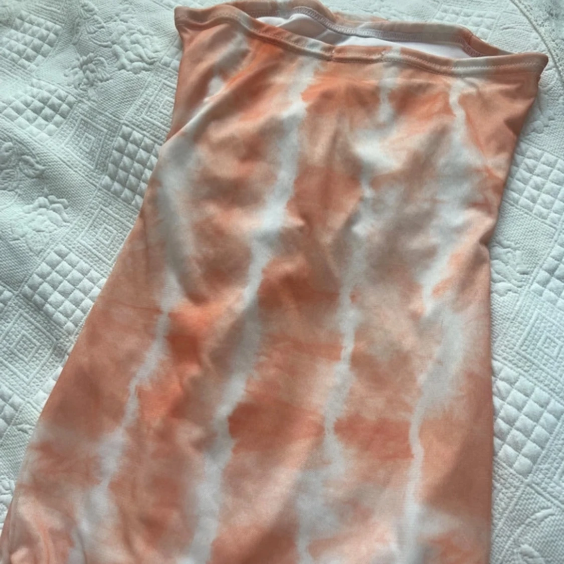 Orange och vit omlottklänning PrettyLittleThing 🧡 - 4