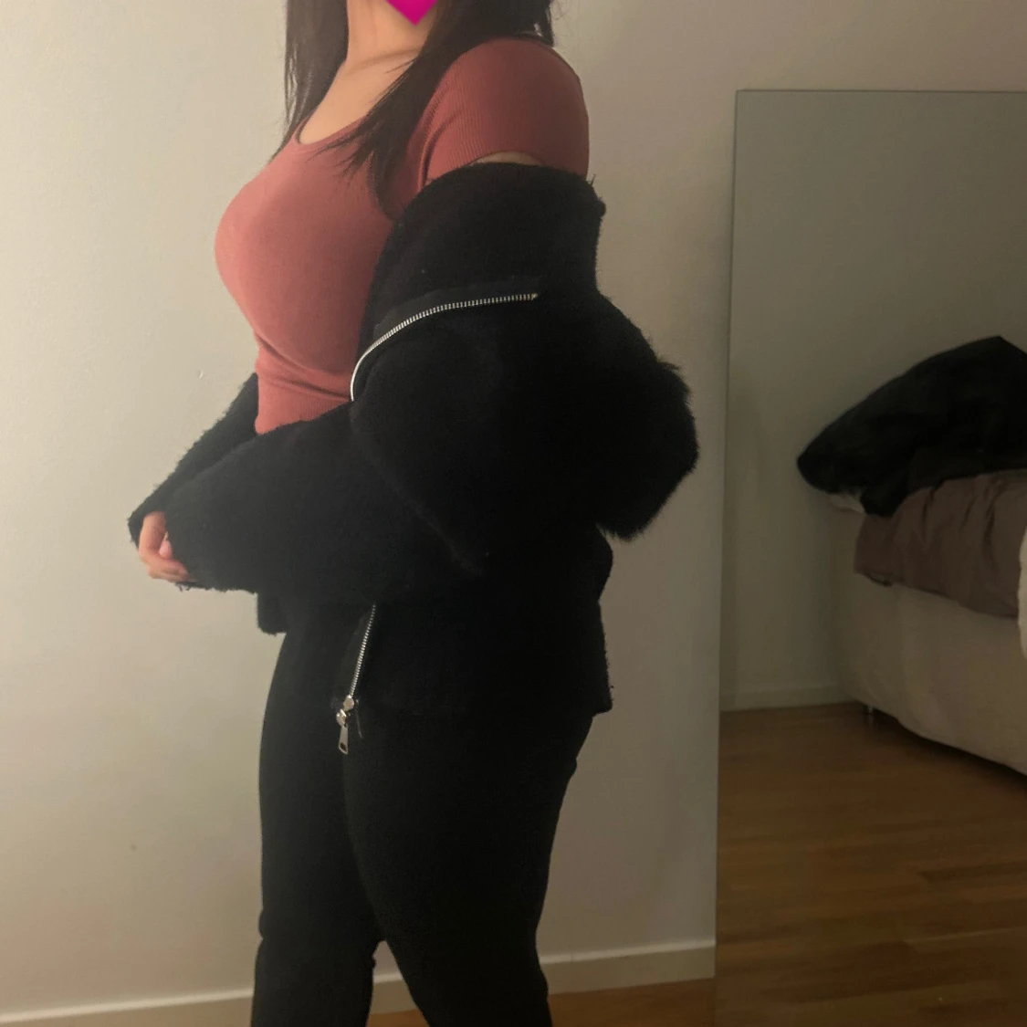 Svart höst jacka med fluffig päls  - 1