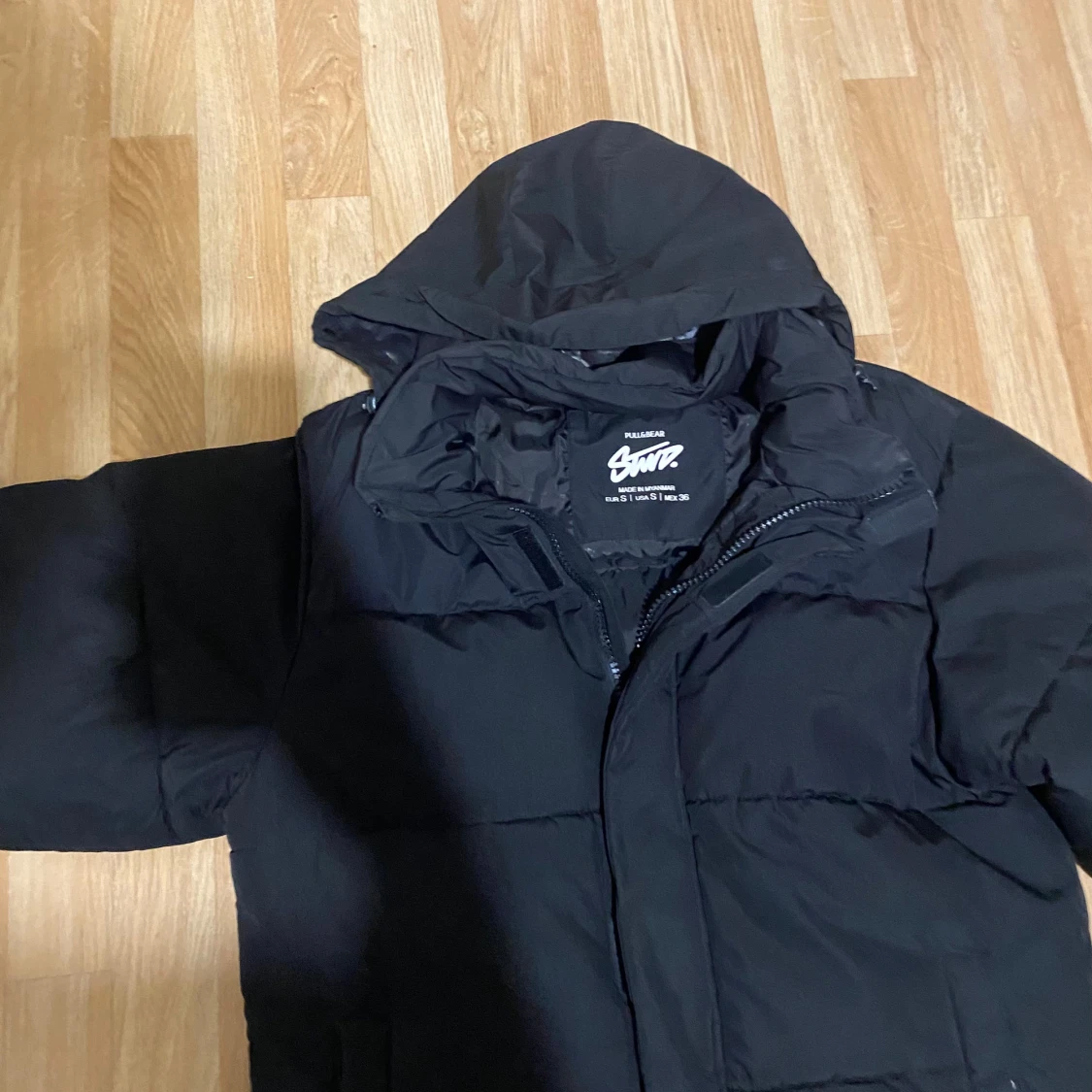 Svart pufferjacka från Pull&Bear - 3