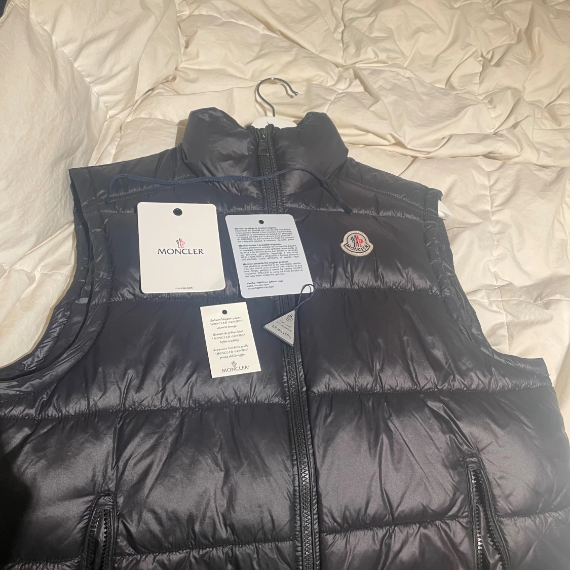 Svart dunväst från Moncler - 2