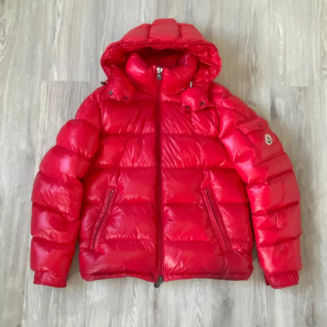 Röd Moncler Maya