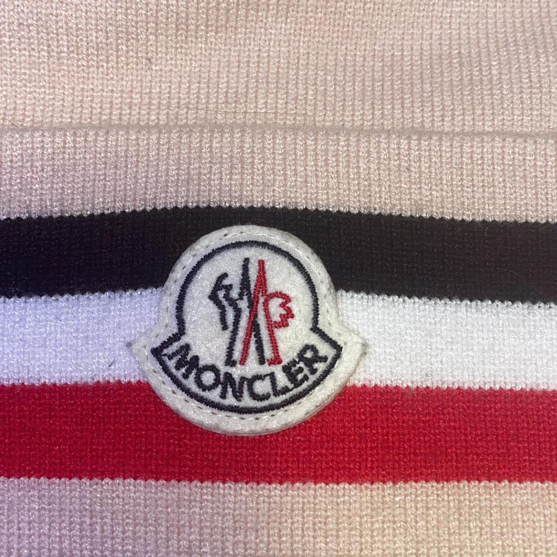 Beige Moncler mössa med ränder - 1