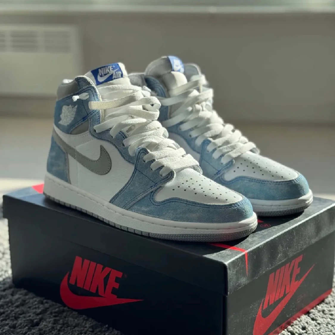 Jordan 1 Hyper Royal High (OG)