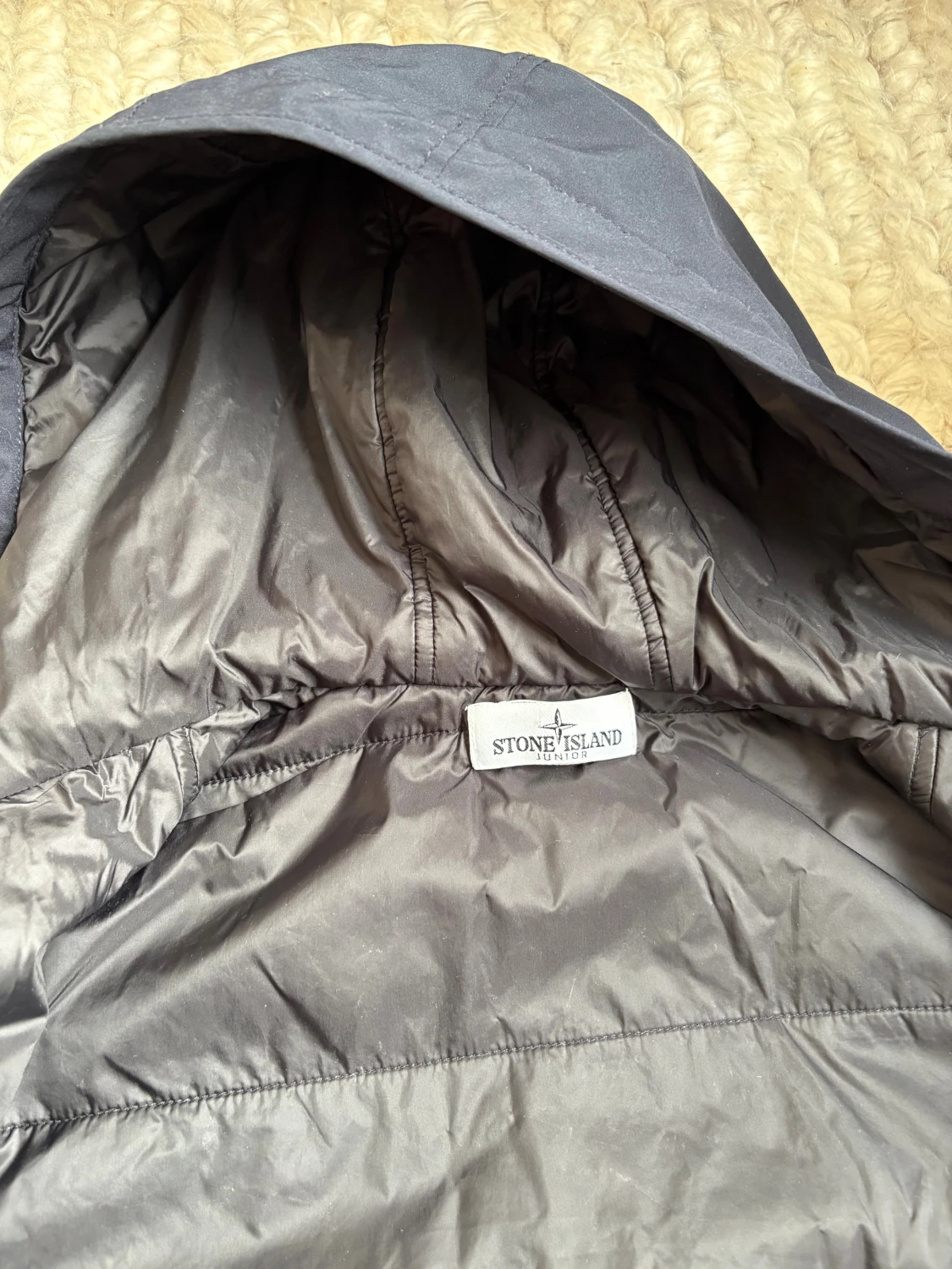 Marinblå fodrad vindjacka från Stone Island stl 10 år - 3