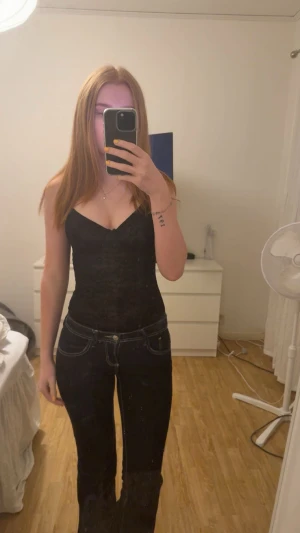 Body - Superfin spetsbody från NA-KD