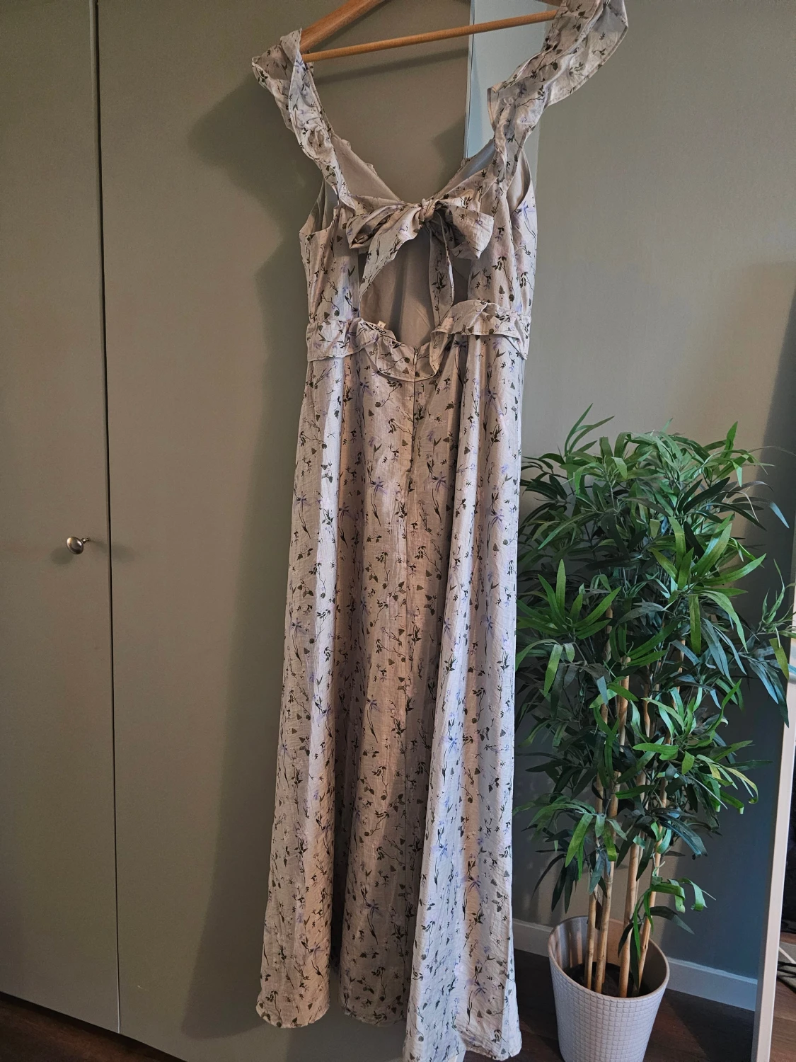 Långklänning med volangdetaljer från ONLY - 2