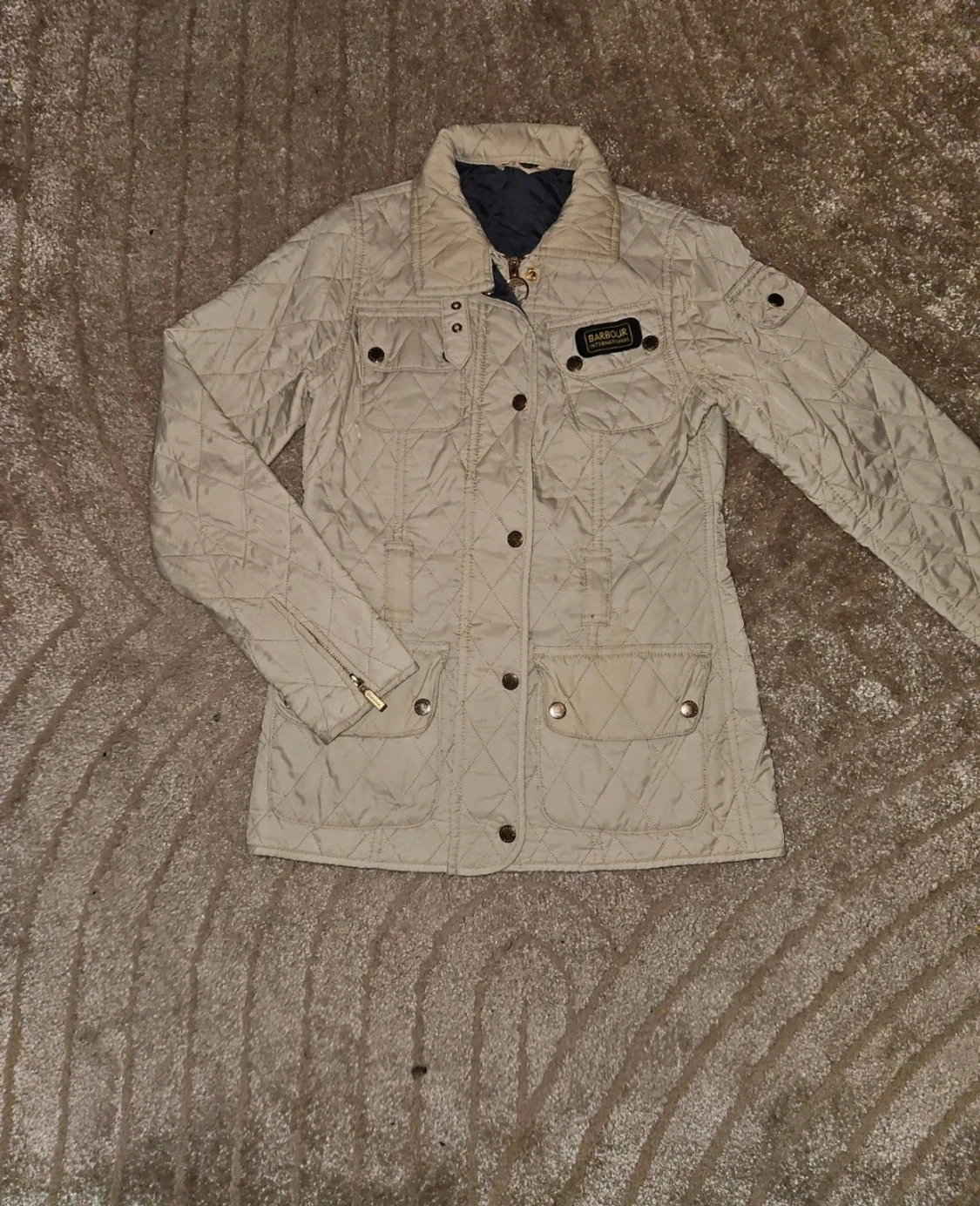 Beige quiltad jacka från Barbour