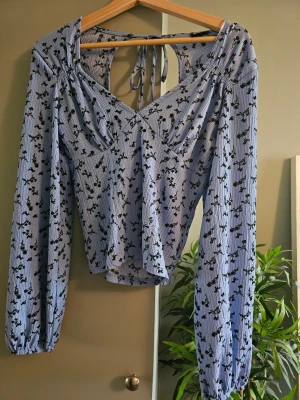 Topp från Gina Tricot - I fint skick!