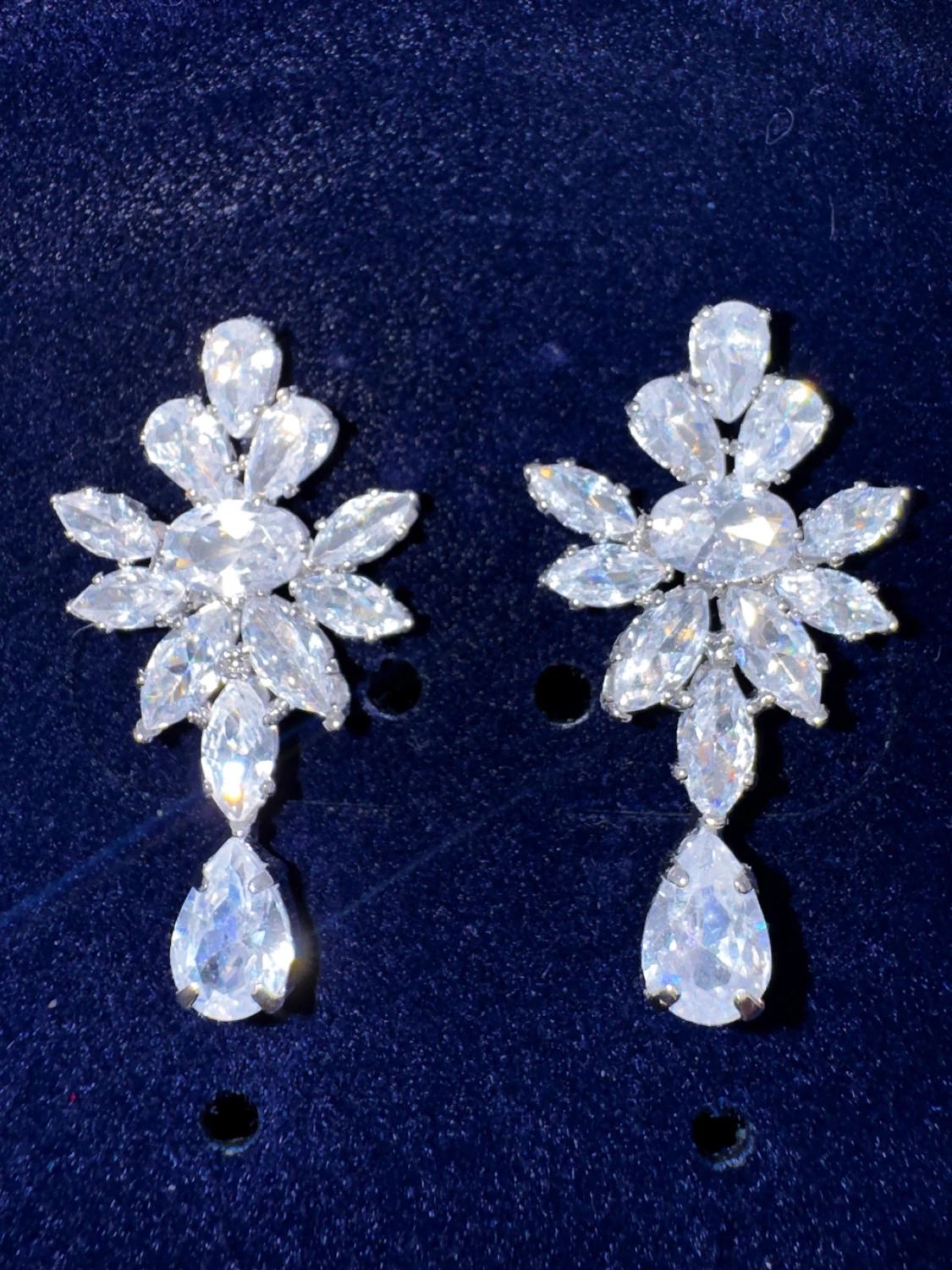 Glittrigt smyckeset med kristaller - 4