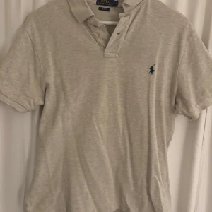 Ralph lauren piké - riktigt snygg Ralph lauren piké i toppenskick! Storlek L