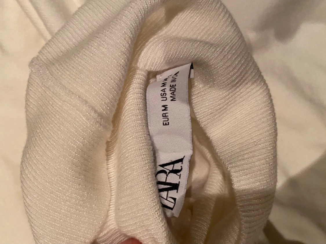 Vit polotröja från Zara - 2