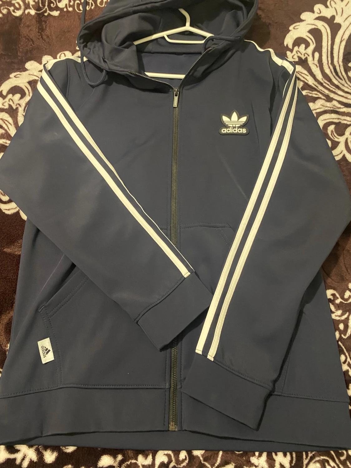 Blå Adidas vindjacka med huva M