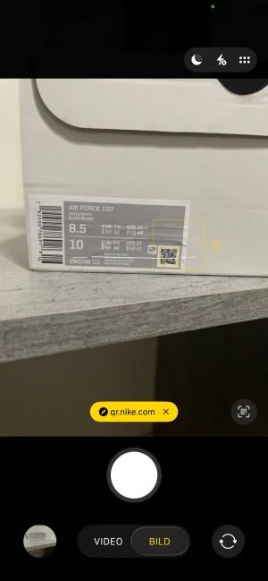 Nike Air Force 1 helvita sneakers - Nike Air Force 1 sneakers, svåra att få tag på så passa på! Pris går att diskutera! 