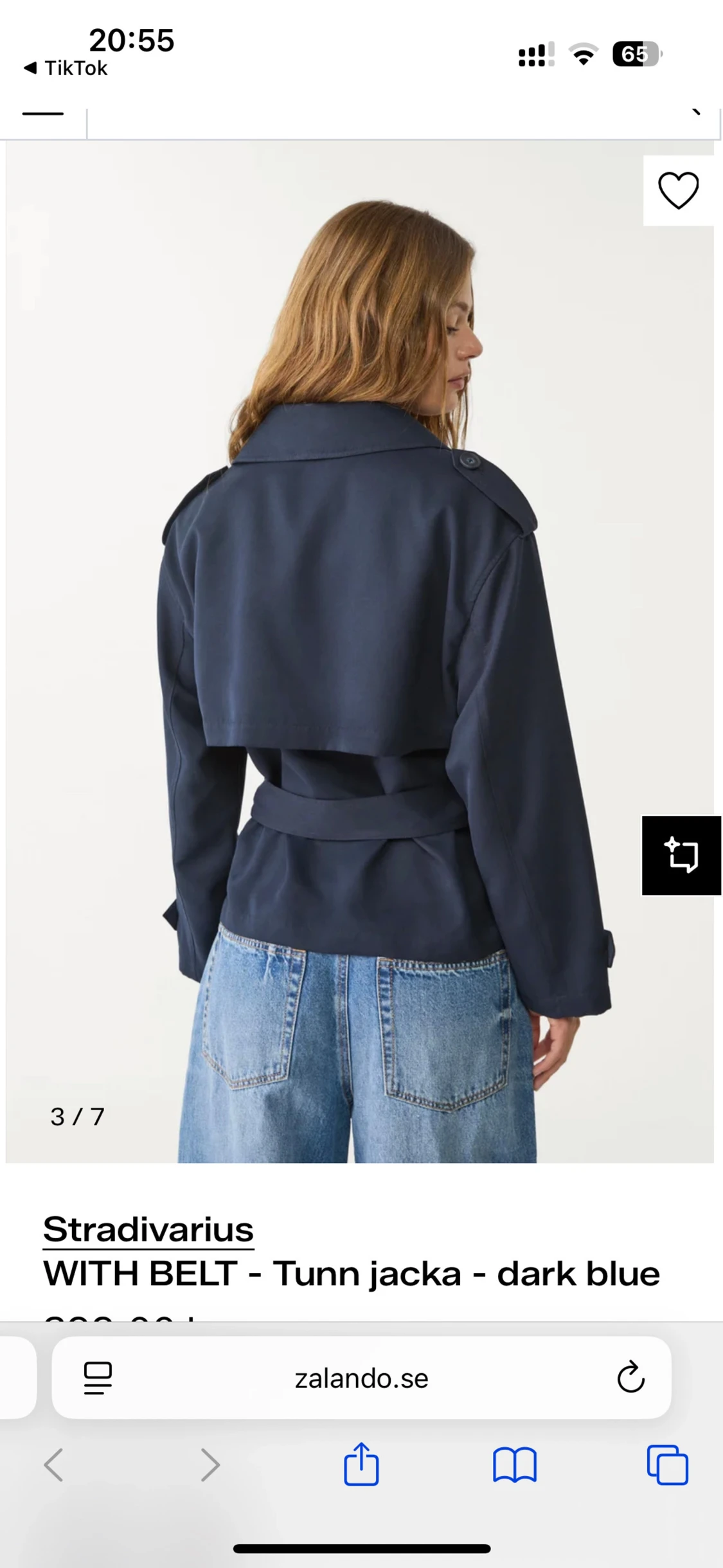 Mörkblå trenchcoat från Stradivarius(pris kan diskuteras)