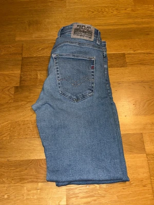 Replay grovers storlek 29/32 - Sköna replay grovers i storlek 29/32. Bra skick och hör av dig gällande frågor