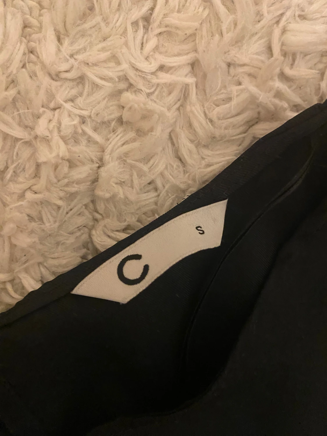 Svart volang T-shirt från Cubus - 2