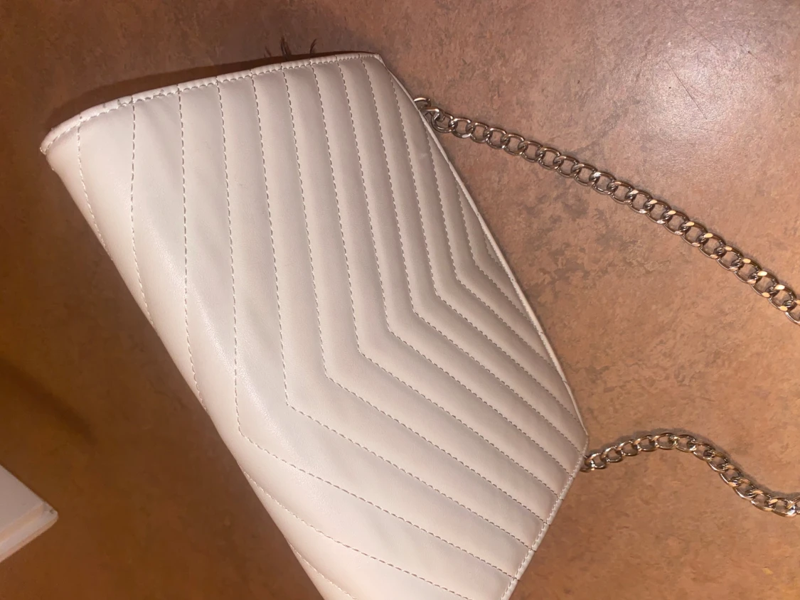 Vit quiltad axelväska från YSL - 2
