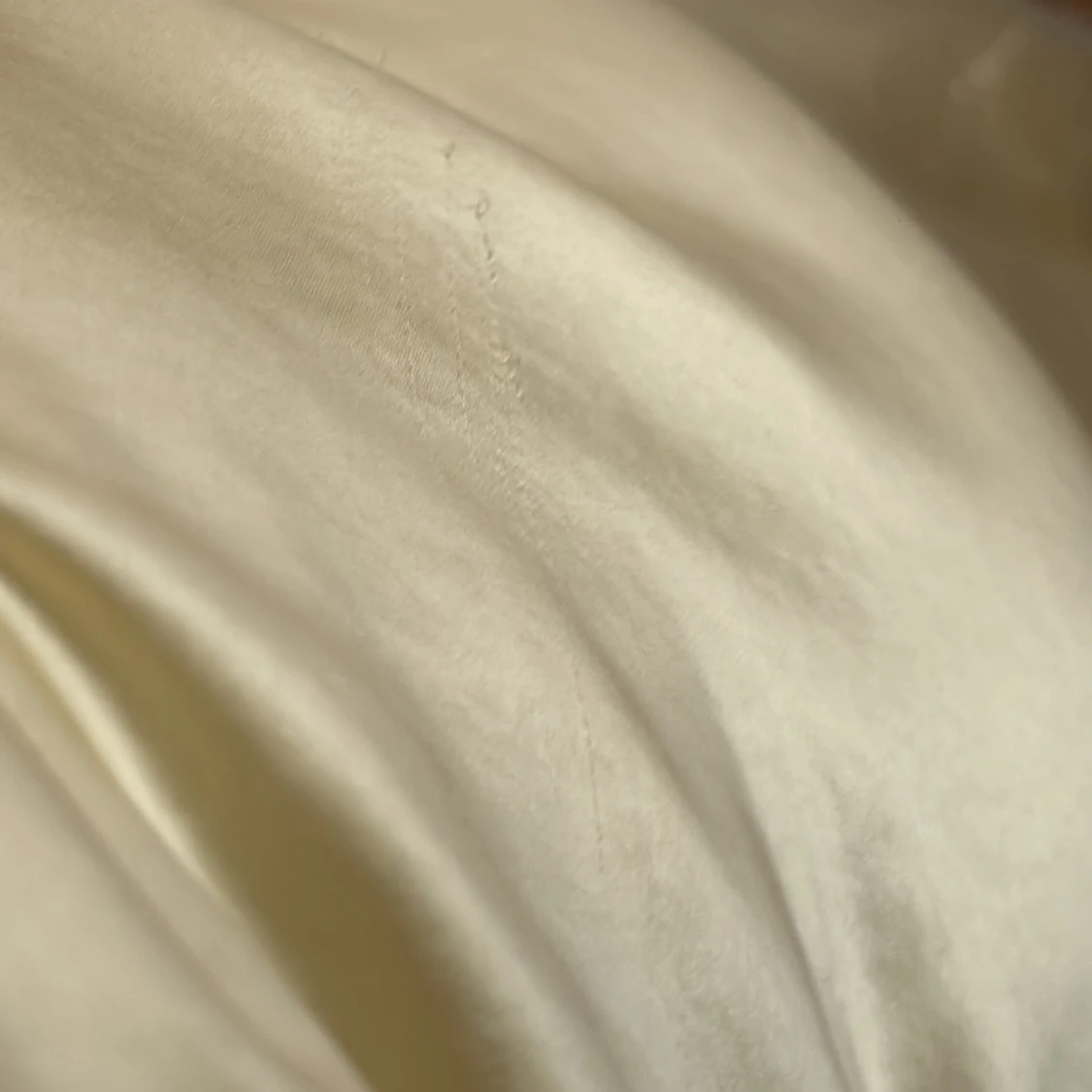 Gul långklänning i satin - 3