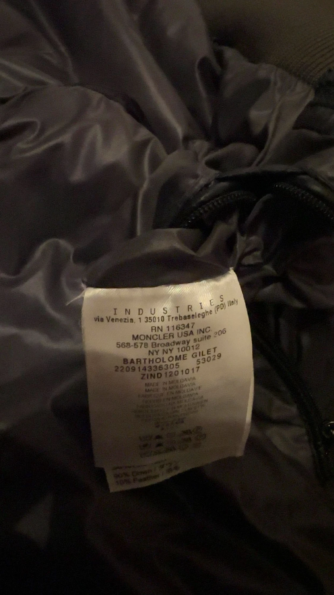 Svart dunväst med huva från Moncler - 2