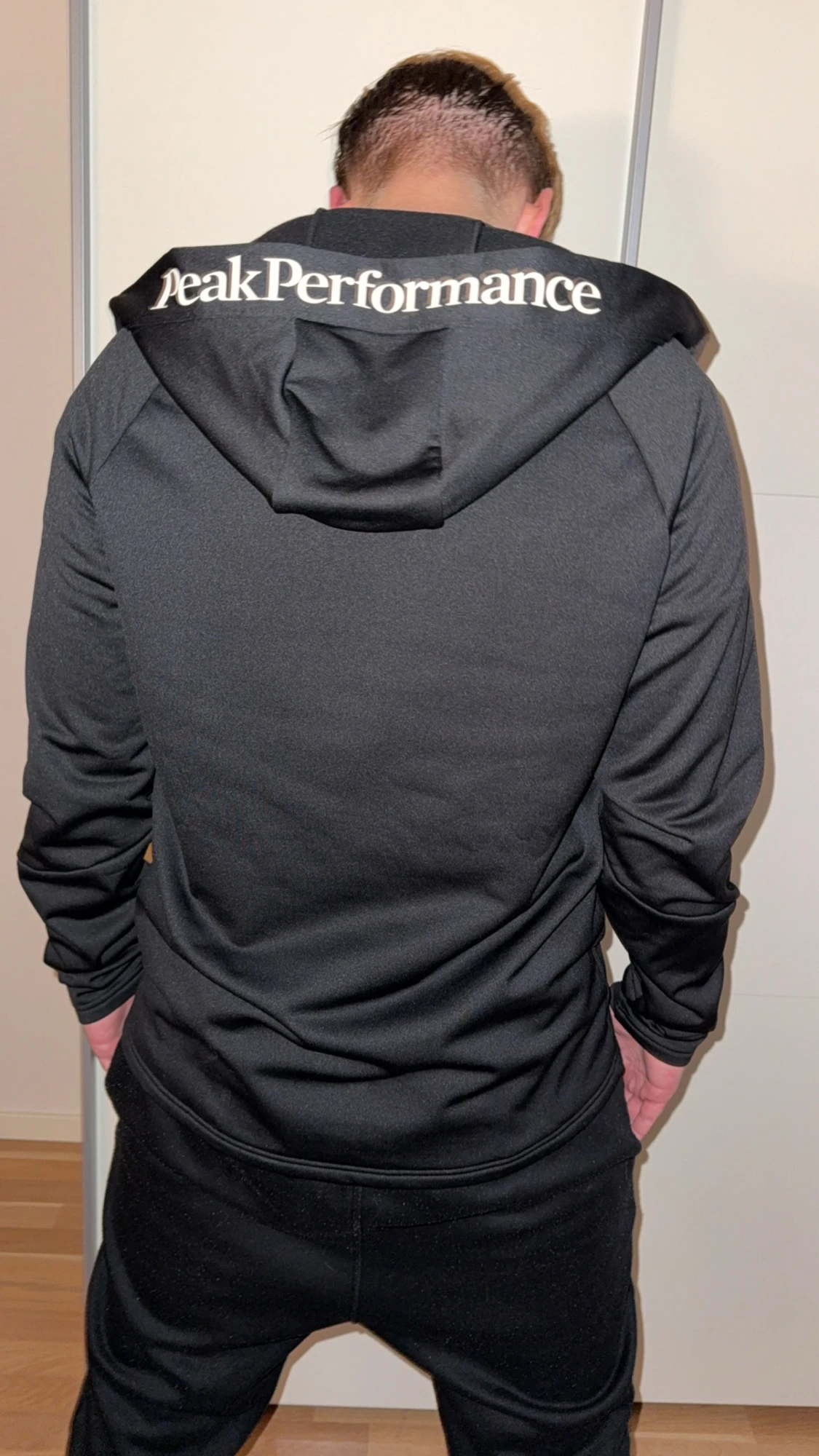 Svart vindjacka Peak Performance - 2