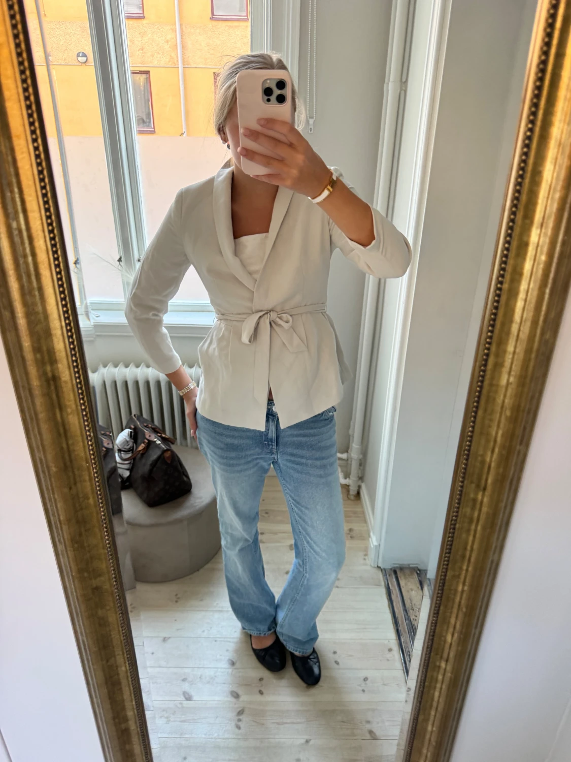 Beige kavaj med knytband - 1