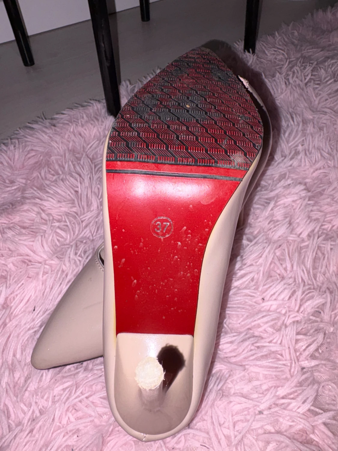 Beige klackar med spetsig tå, strl 37 - 2